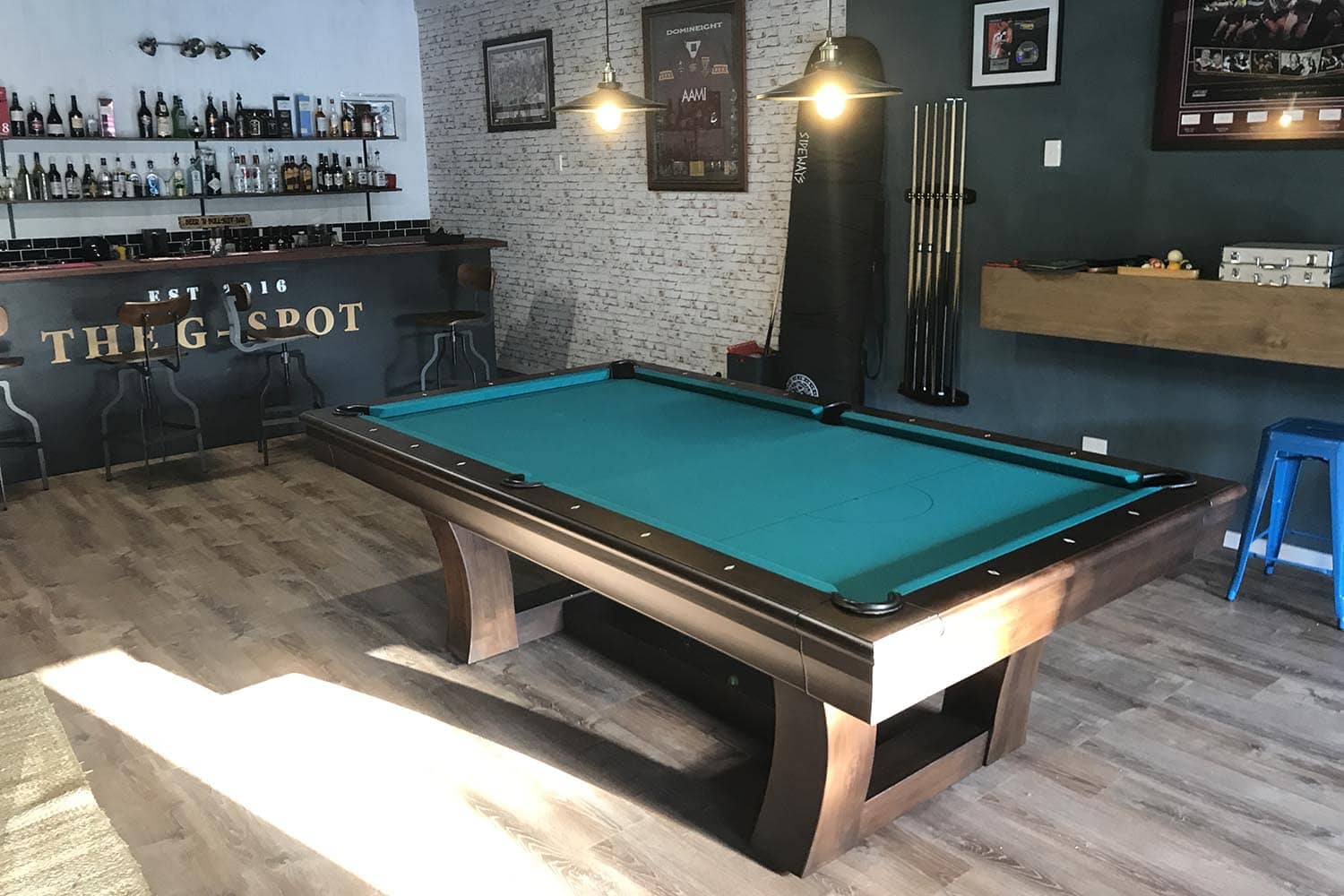 Manhattan Pool Table 53