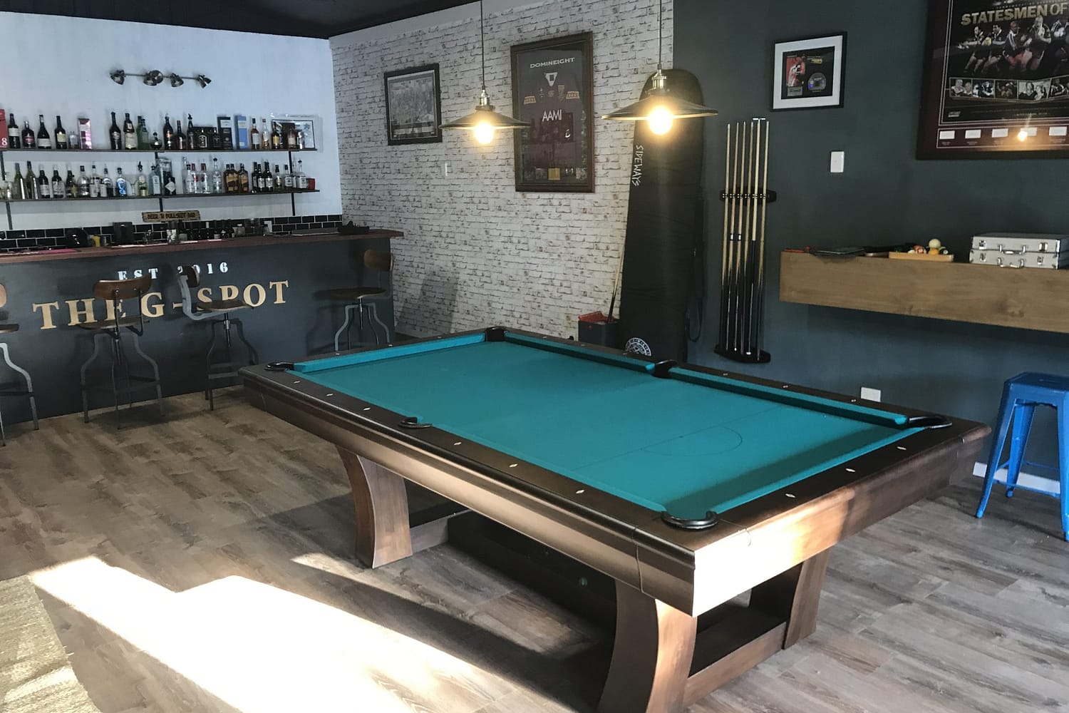 Manhattan Pool Table 14