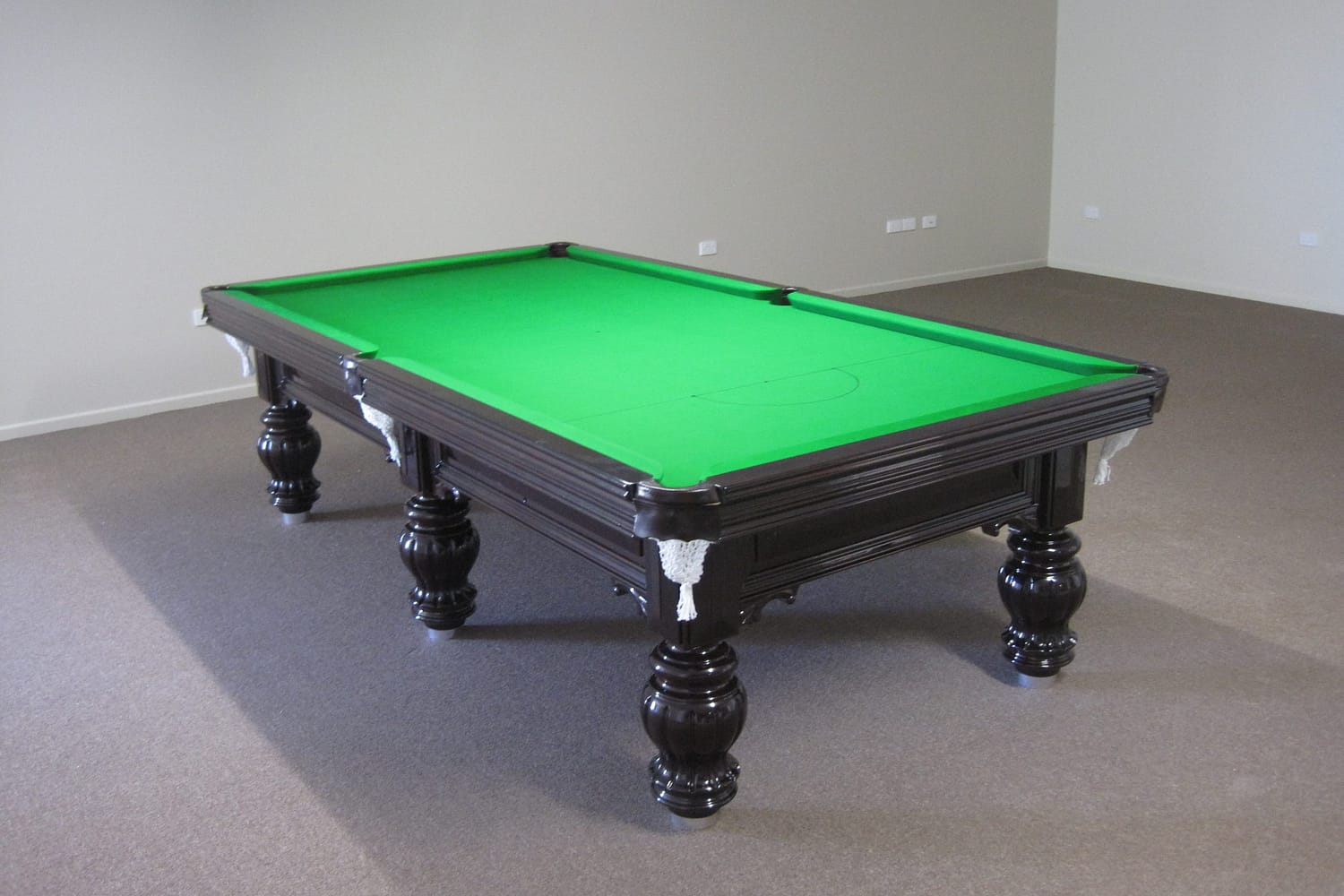 Grand Duke Traditional Pool Table 19