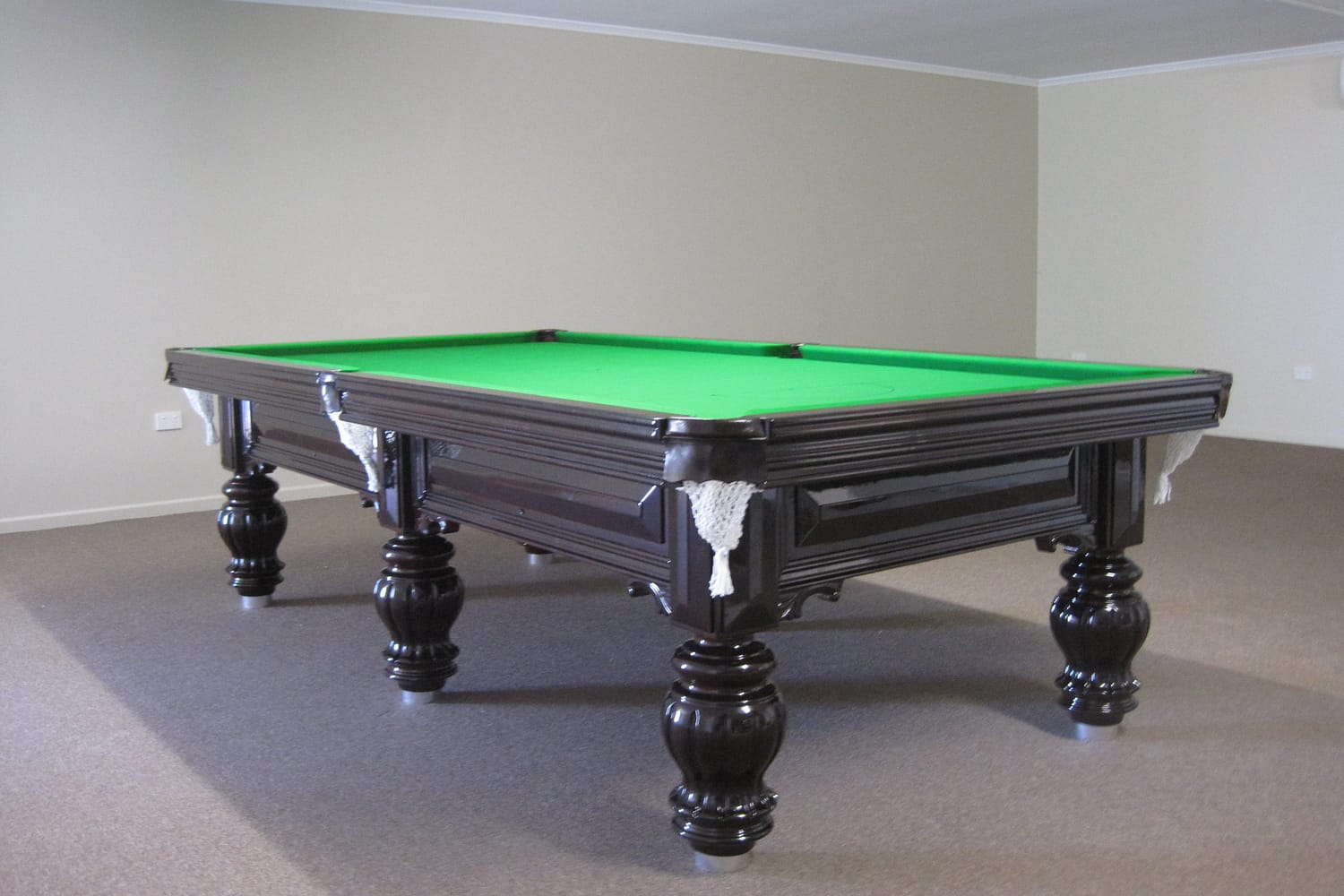 Grand Duke Traditional Pool Table 20